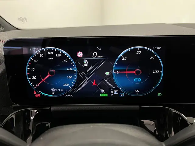 Mercedes-Benz EQA 250 AMG-Line 67 kWh 2021 Elektrisch 4