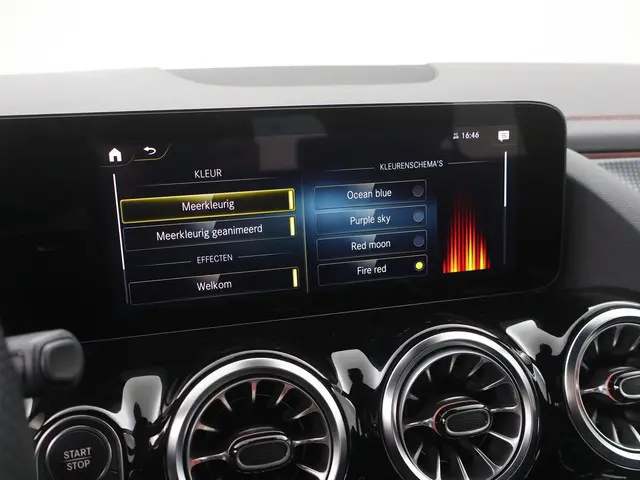 Mercedes-Benz EQA 250 AMG Line 67 kWh 2023 Elektrisch 16