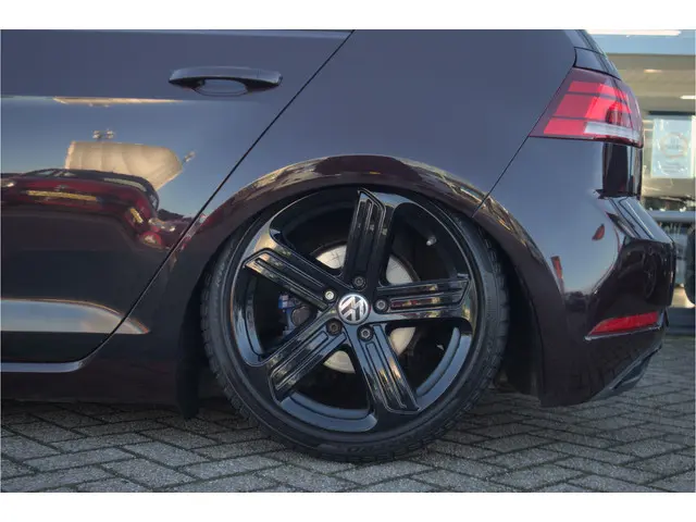 Volkswagen Golf 1.4 TSI Comfortline 2017 Benzine 32