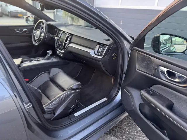 Volvo S60 2.0 T5 Intro Edition 2019 Benzine 15