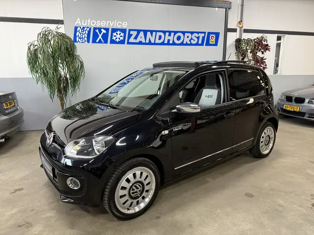 Volkswagen up! 1.0 high up! Panodak 2012 Benzine