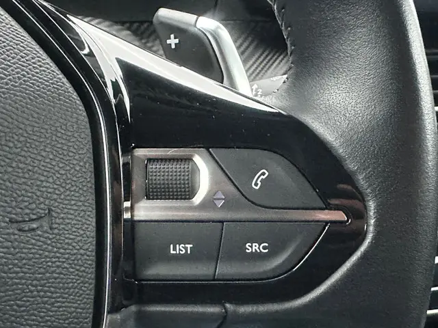 Peugeot 2008 1.2 PureTech Allure 2020 Benzine 25