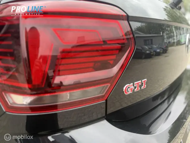 Volkswagen Polo 2.0 TSI GTI PANO 2018 Benzine 20