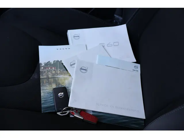Volvo S60 1.5 T2 Nordic+ 2017 Benzine 23