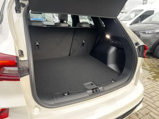 Ford Kuga 2.5 PHEV Sound Edition 2026 Hybride Benzine 41