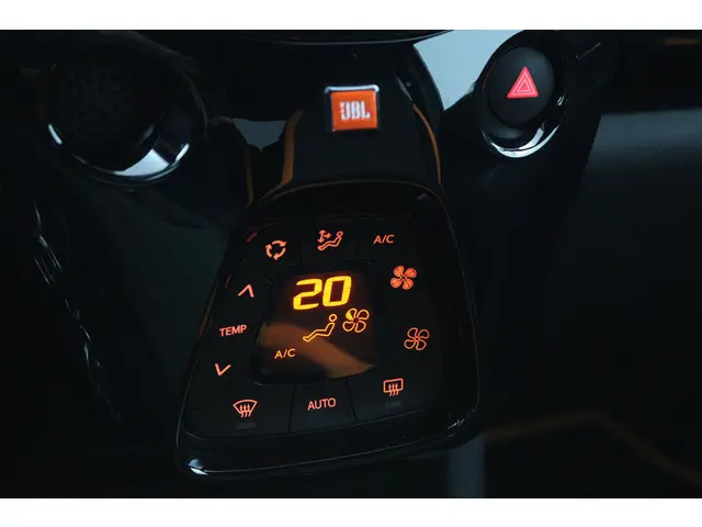 Toyota Aygo 1.0 VVT-i x-JBL 2021 Benzine 7