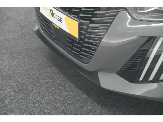 Peugeot 208 Hybrid 100 e-DCS6 Allure 2024 Benzine 18