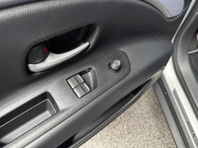 Toyota Aygo X 1.0 VVT-i S-CVT JBL automaat 2025 Benzine 34