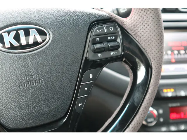 Kia pro_cee'd 1.6 GT First Edition 2013 Benzine 16