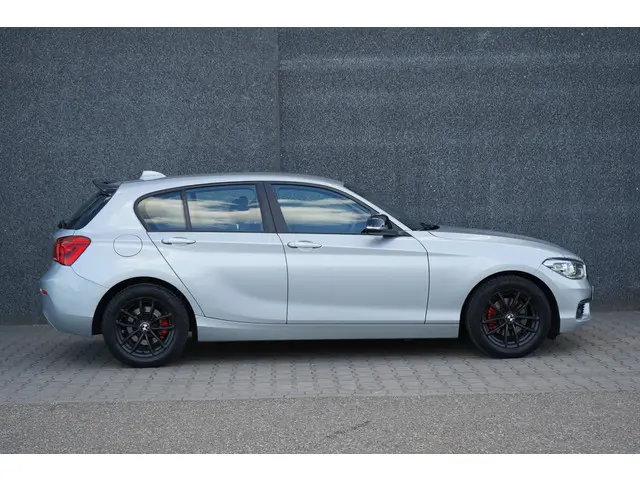 BMW 1 Serie 118i Centennial High Executive 2016 Benzine 9