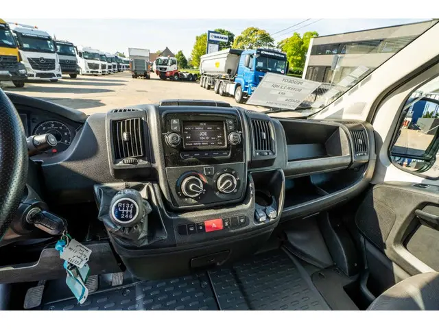 Peugeot Boxer 2.2 HDI 2020 Diesel 10