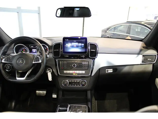 Mercedes-Benz GLE 500 e 4MATIC 2016 Hybride Benzine 35