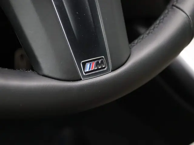 BMW 3 Serie Sedan 320e 2024 Hybride Benzine 17