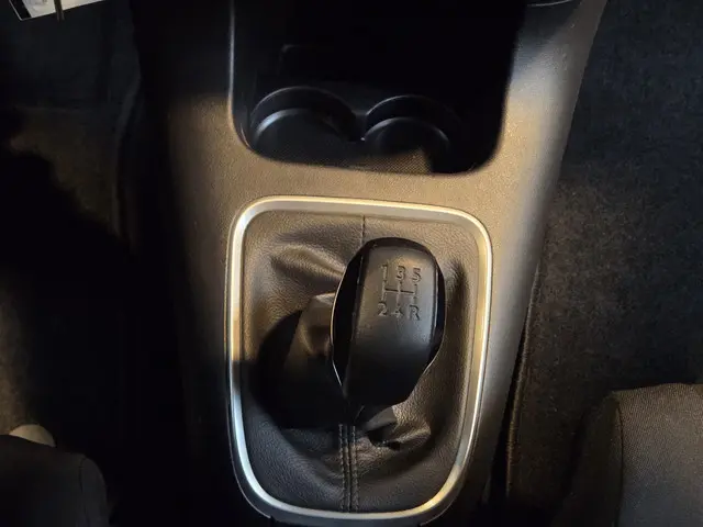 Citroën C3 1.2 PureTech C-Series / Carplay 2023 Benzine 32