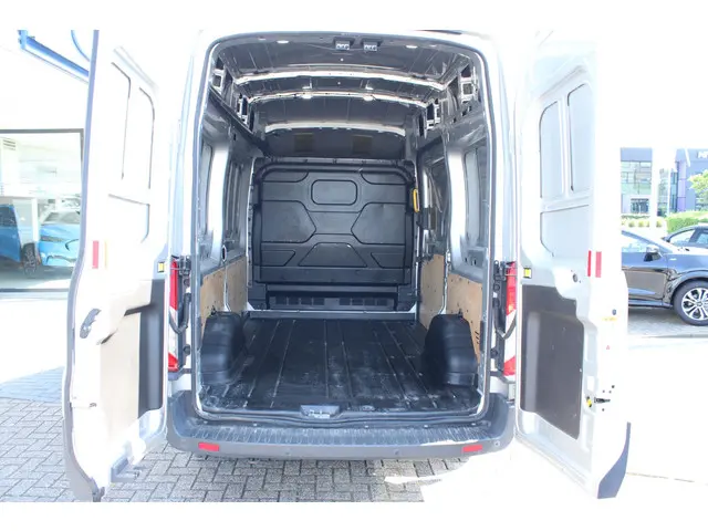 Ford Transit 350 2.0 TDCI L2H3 Trend 2018 Diesel 13