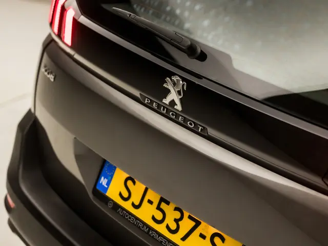 Peugeot 5008 1.2 PureTech Sport 7 Persoons 2018 Benzine 28