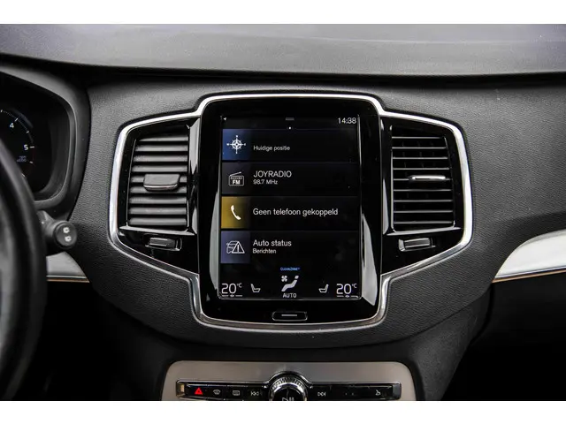 Volvo XC90 2.0 D4 90th Anniversary Edition 2018 Diesel 12