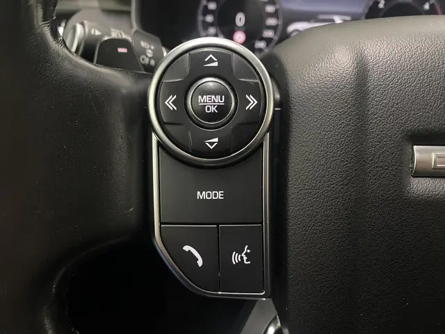 Land Rover Discovery 3.0 Td6 HSE VAN 2018 Diesel 35