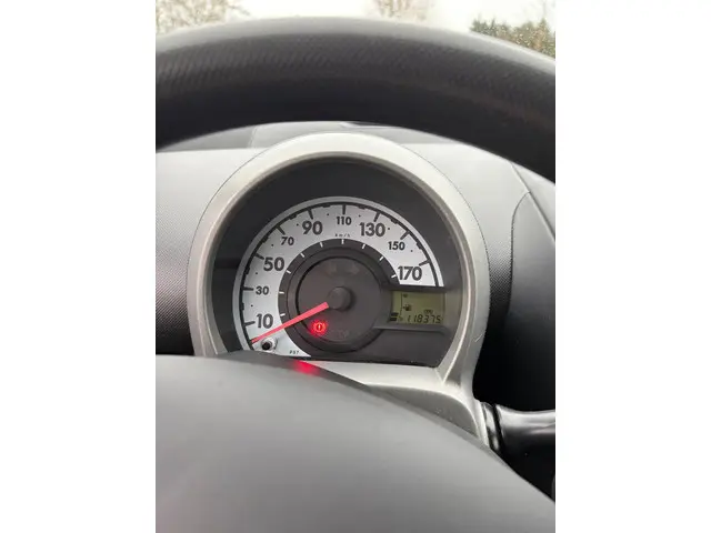 Peugeot 107 1.0 Access Accent NAP,AIrco 2013 Benzine 9