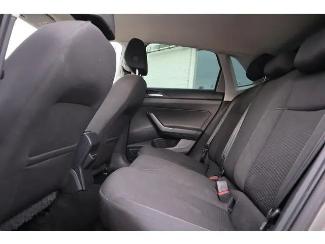 Volkswagen Polo 1.0 TSI COMFORTLINE 2021 Benzine 6