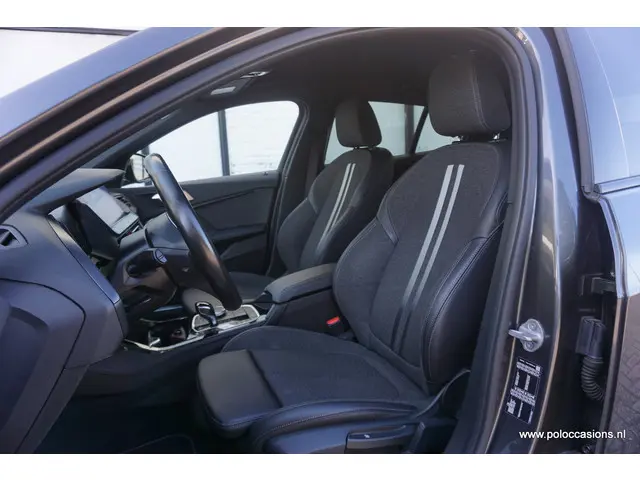 BMW 1 Serie 118i 2021 Benzine 6
