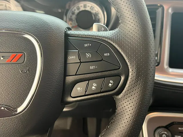 Dodge Challenger V8 Hemi R/T Shaker 2024 Benzine 13