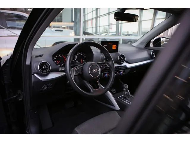 Audi Q2 35 TFSI S Edition 2019 Benzine 3