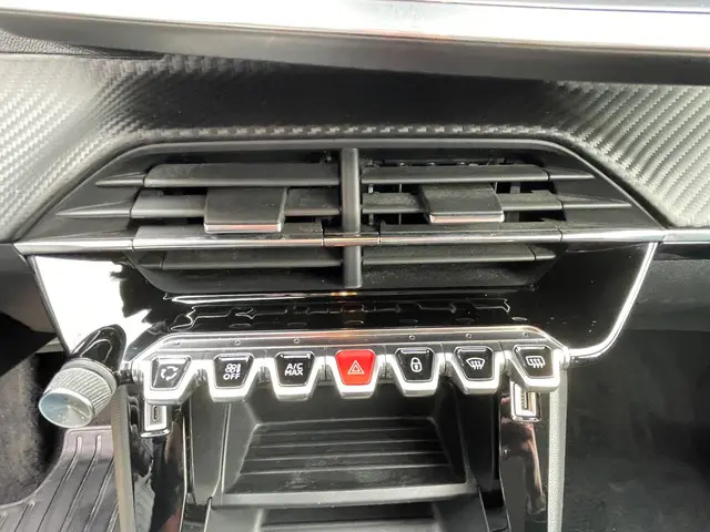 Peugeot 208 1.2 Turbo Active 2020 Benzine 16