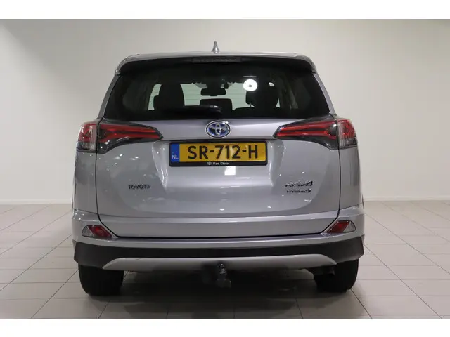 Toyota RAV4 2.5 Hybrid AWD Energy, 2018 Hybride Benzine 4