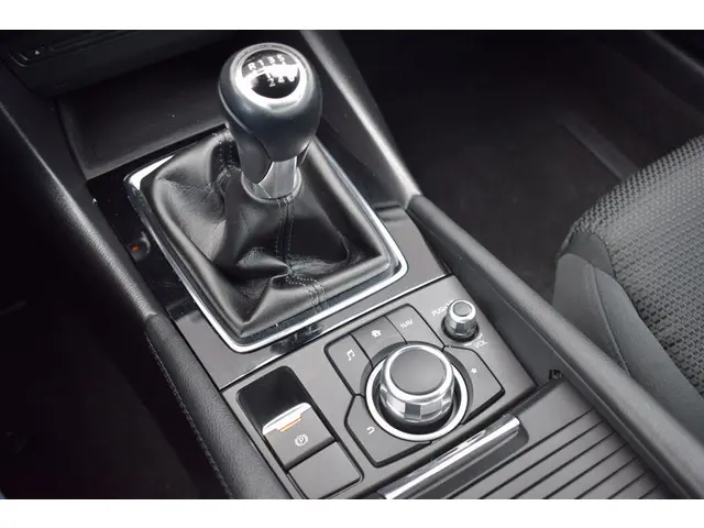 Mazda 3 2.0 SkyActiv-G 120 GT-M 2017 Benzine 10