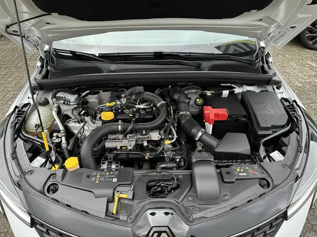 Renault Clio TCe 90 Evolution 2024 Benzine 25