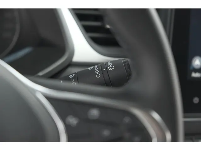 Renault Captur TCe 90 Evolution 2023 Benzine 31