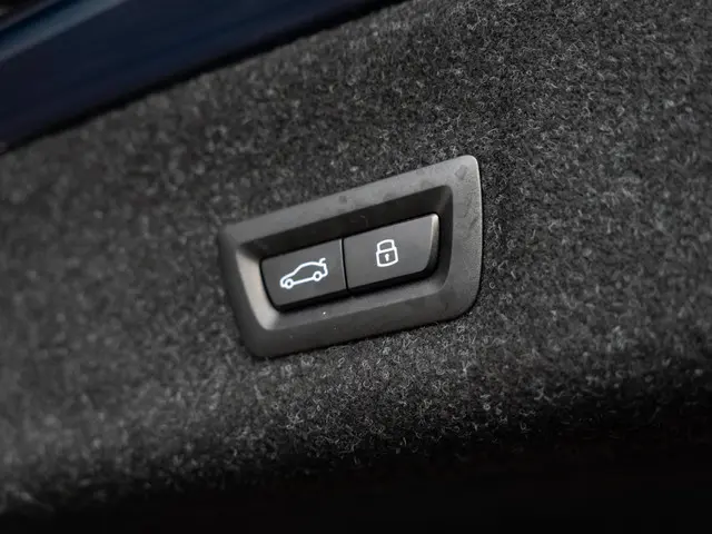 BMW 3 Serie Sedan 318i 2025 Benzine 20