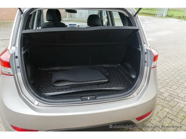 Hyundai ix20 1.4i Go! 2017 Benzine 41