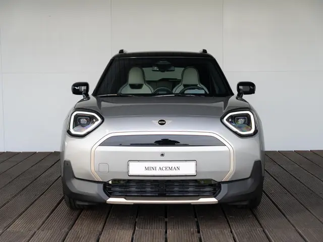 MINI Aceman E 2025 Elektrisch 3