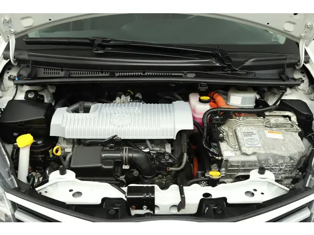 Toyota Yaris 1.5 Hybrid Dynamic 2015 Hybride Benzine 34