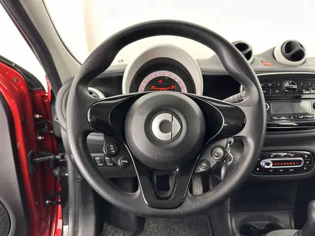 Smart Forfour 1.0 Pure Cool&Audio-Pack 2016 Benzine 15