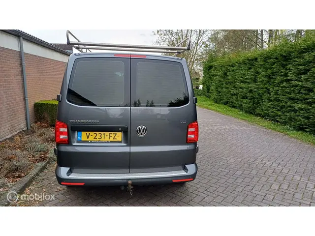 Volkswagen Transporter 2.0 TDI L1H1 2017 Diesel 4