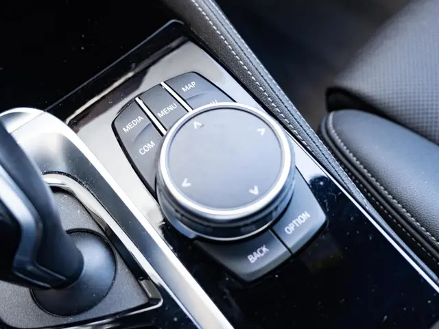 BMW 5 Serie Touring 540i xDrive 2022 Benzine 32