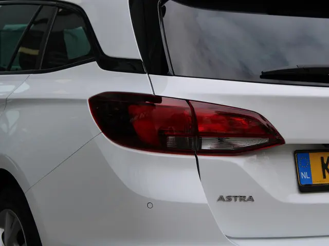 Opel Astra Sports Tourer 1.2 Elegance 2021 Benzine 23