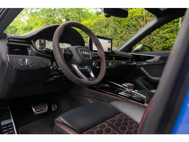 Audi RS4 Avant quattro 2021 Benzine 4