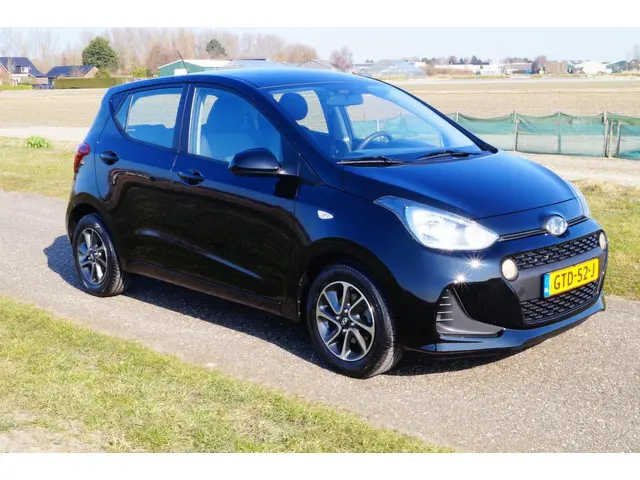 Hyundai i10 1.0i Comfort Navi Carplay 2019 Benzine 2