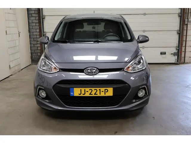 Hyundai i10 1.0i i-Motion Go! 2016 2016 Benzine 2