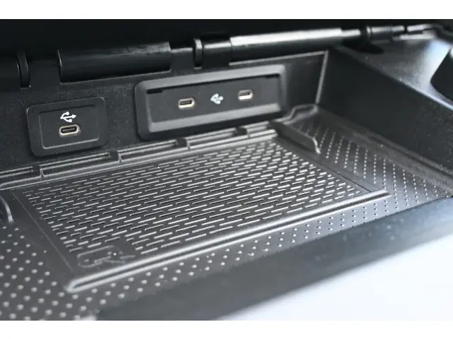 Mercedes-Benz Sprinter 317 CDI L2H2 Pro 2024 Diesel 17