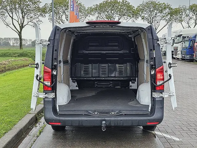 Mercedes-Benz Vito 114 2021 Diesel 12
