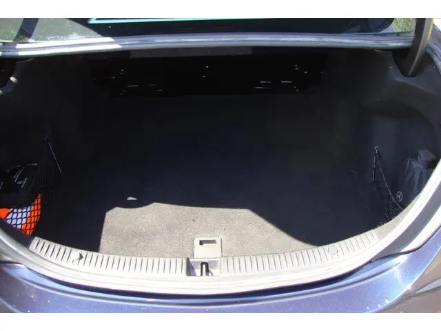 Mercedes-Benz C-Klasse 180 Prestige 2014 Benzine 11