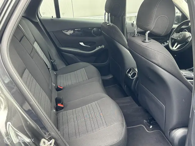 Mercedes-Benz GLC 200 4MATIC Premium 2021 Benzine 4