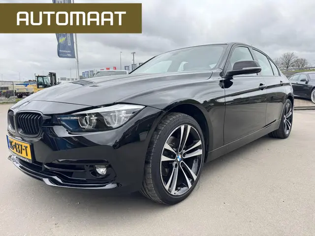 BMW 3 Serie 320i Corporate Lease Executive 2017 Benzine 3
