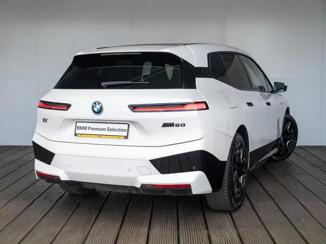 BMW iX M60 2023 Elektrisch 2