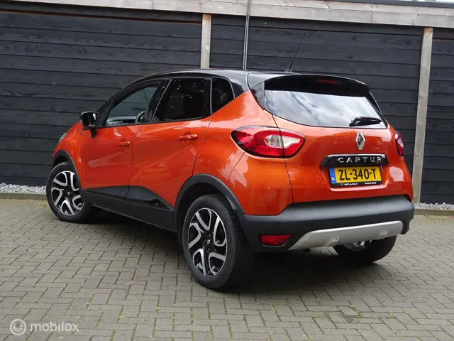 Renault Captur 0.9 TCe Limited 2017 Benzine 8